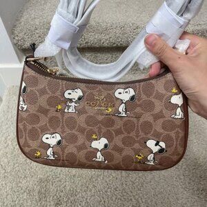 NWT Coach X Peanuts Teri Shoulder Bag In Signature Canvas With Snoopy Print